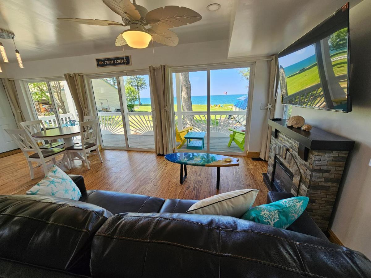 Seaside Lake-Front Cottage Madison Extérieur photo
